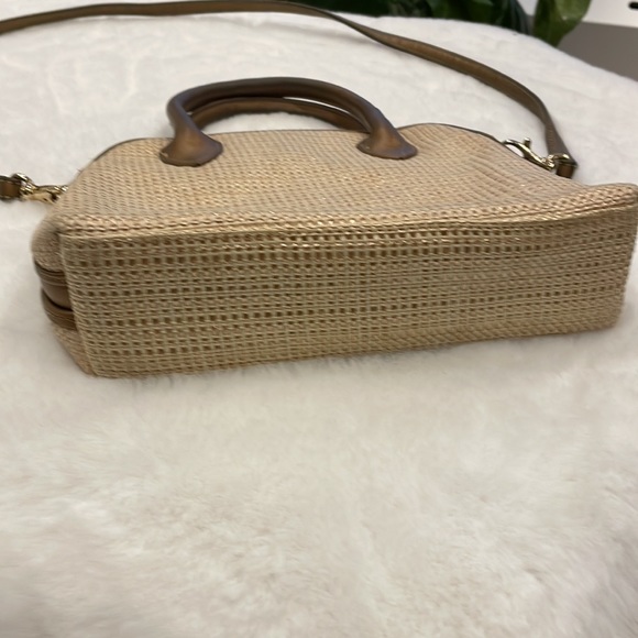 Liz Claiborne weave purse. Beige & brown, cross body strap, great condition. - Picture 3 of 8